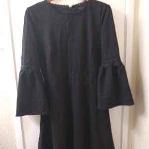 Banana Republic black bell sleeve dress size 6 NWT